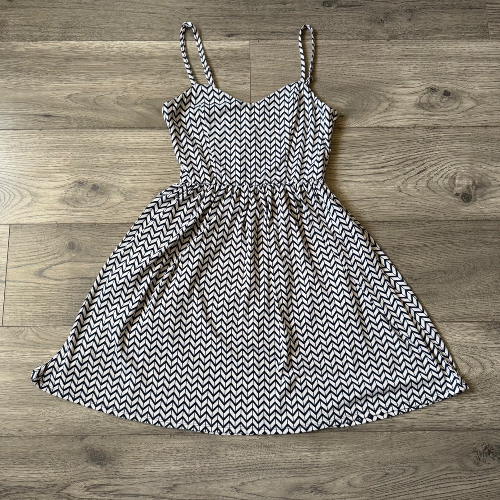 Xhilaration Navy White Chevron Skater Dress Small Geometric Fit Flare Mini Small